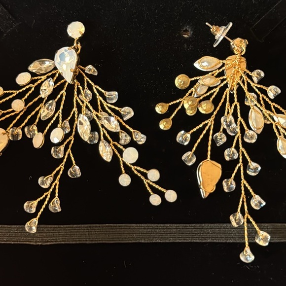 Bridal Classics Earings - Picture 3 of 4